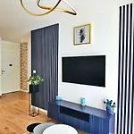 아파트 Whiteblue Z Duzym Ogrodkiem - 100 M Od Plazy! Whiteblue Mit Grossem Garten - 100 M Vom Entfernt! Whiteblue S Velkou Zahradou - 100 M Od Plaze! 코워브제크