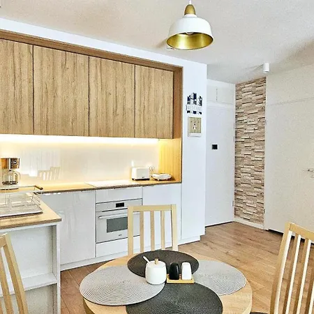 Apartamento Whiteblue Z Dużym Ogródkiem - 100 M Od Plaży! Whiteblue Mit Großem Garten - 100 M Vom Entfernt! Whiteblue S Velkou Zahradou - 100 M Od Pláže! Kołobrzeg